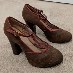 Fossil Brown Suede Platform T-strap Pumps, sz 9